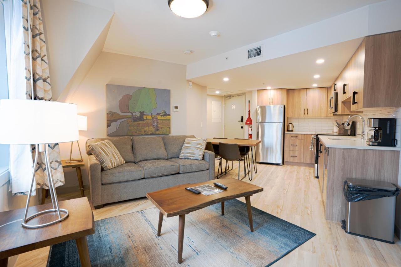 Basecamp Suites バンフ エクステリア 写真